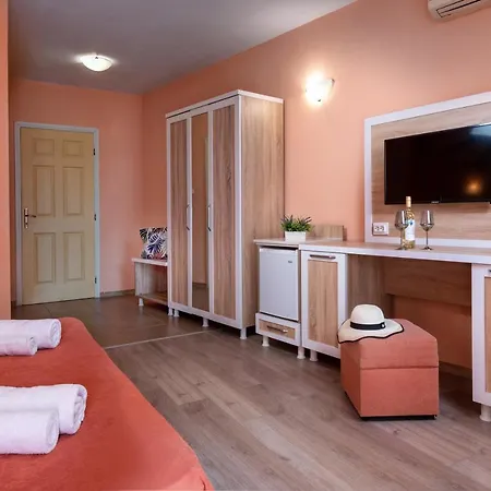 Copacabana Hotel 2*
